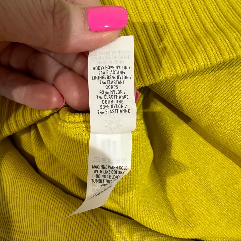 NWT Offline by Aerie Zipper Cropped Top Neon Green Yellow Size Medium - Picture 5 of 5